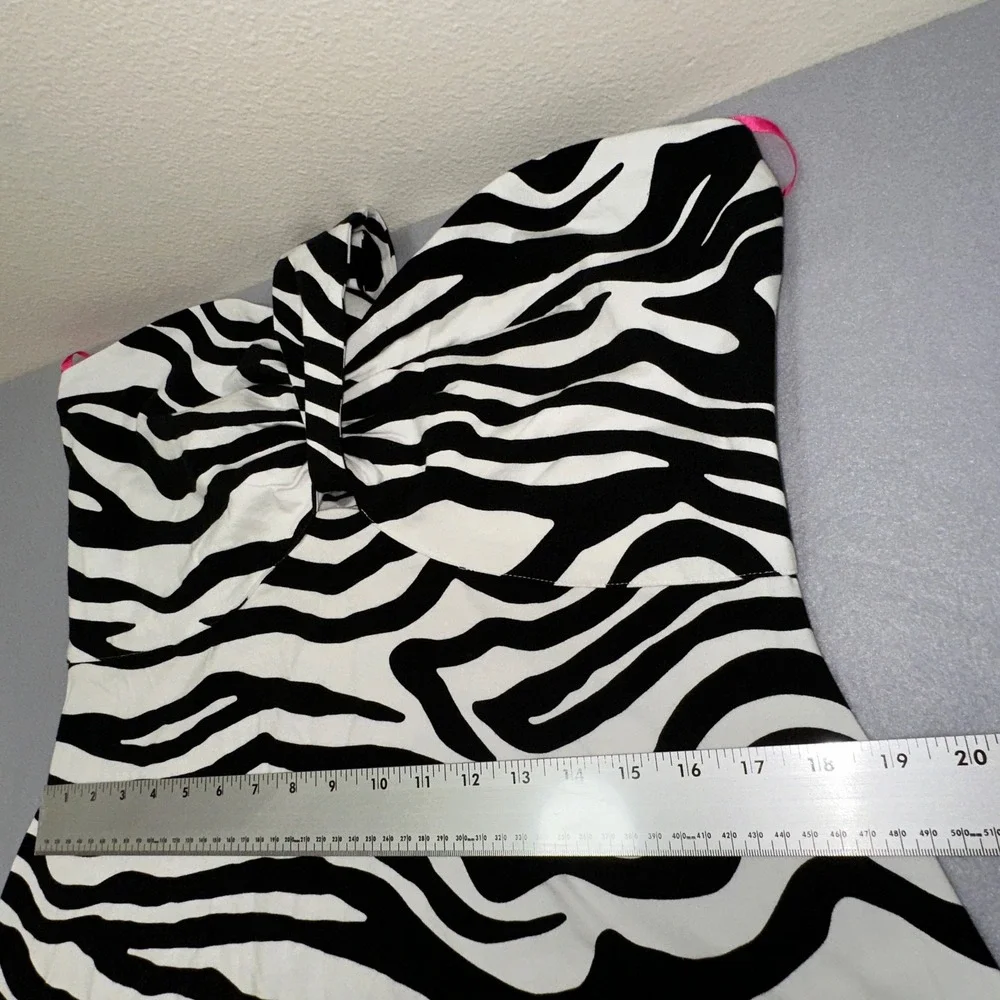 Betsey Johnson Izzy Halter Dress Womens XXL Sonic White Black Zebra NWT $99 - Picture 6 of 9